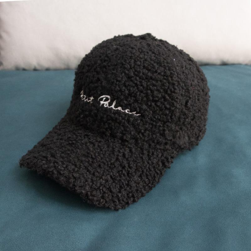 

Шапка из овечьей шерсти для женщин на осень и зиму, корейская бейсболка с вышивкой, модная, универсальная, плюшевая бейсболка, мужская, трендовая, студенческая M（56-58cm）