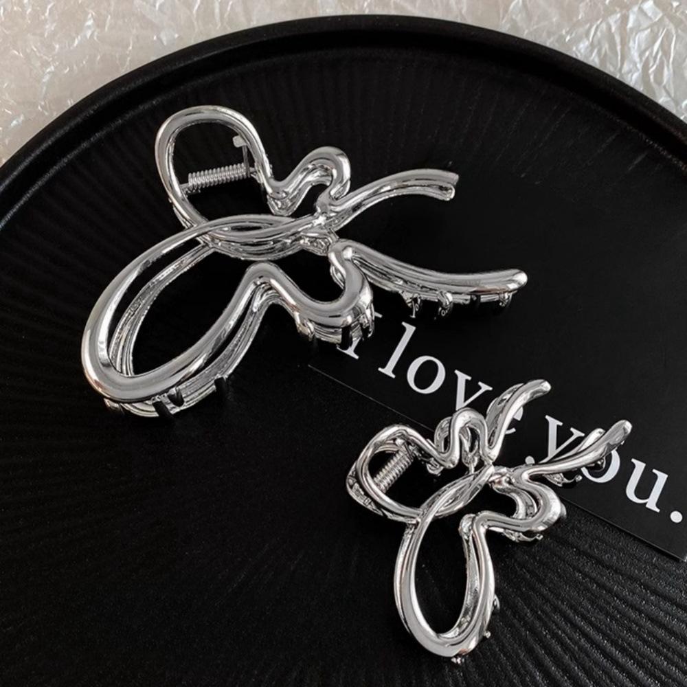 Cold Wind Streamer Butterfly Grab Clip Summer 2025 New Popular Shark Clip Headgear Temperament Hairpin