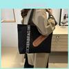 Stylish Large Capacity Tote Bag For Women In Trendy Street Style Perfect For Commuting