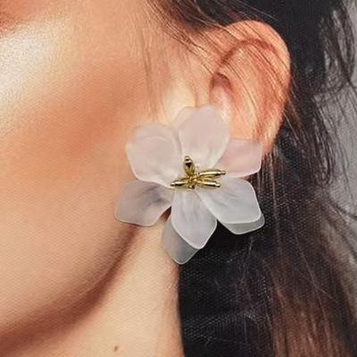New Petal Fashion Exaggerated High End Charm Sweet and Elegant Earrings