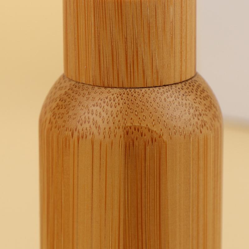 Empty 10/20/30/50/100Ml Bamboo Outer Shell Plastic Spray Bottle With Fine Mist Dispenser For Liquid Perfume Toiletries Container