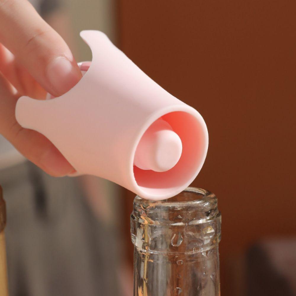 Silicone Soccer Wine Bottle Stopper Dust-Proof Wine Freshness-preserving Stopper Party