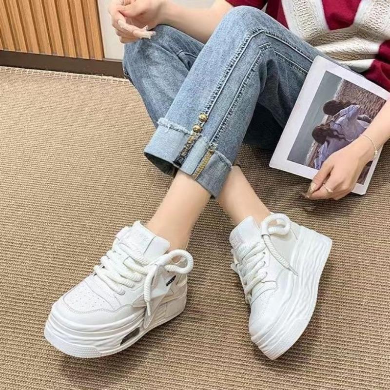 Autumn Breaded Shoes, Board Shoes, Thick-soled and Height-increasing New Sports Shoes