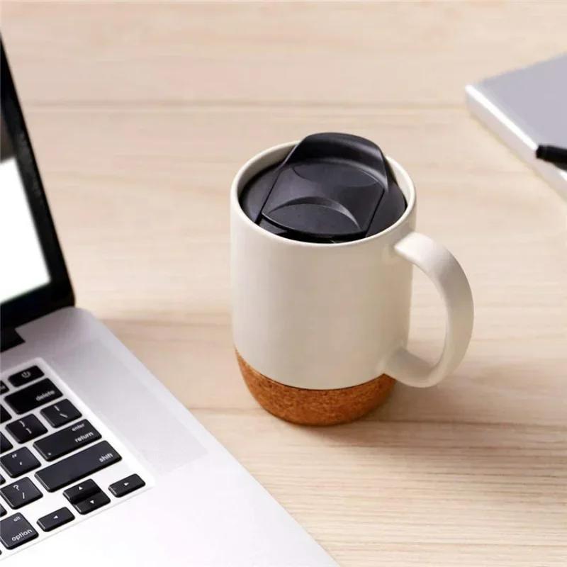Einfache Keramik-Kaffeetasse mit Korkboden und Deckel, Spritzgeschützt, Hitzebeständig, Matt, Uni-Weiß, Schwarzer Korkboden, Teetasse