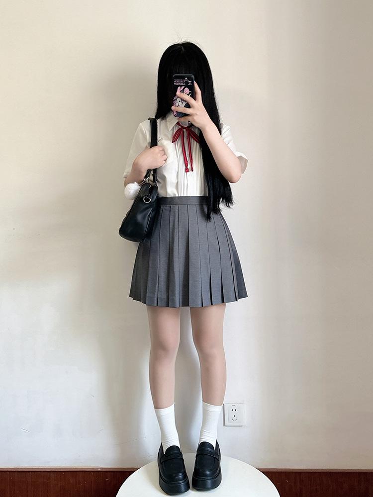 Women's Original Solid Color Pleated Skirt: Short, Medium, and Long Options for Student Graduation Photos