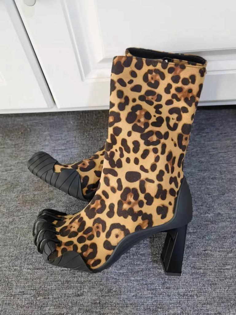 Fashion Leopard Print Cow Print Knitting Ankle Boots 2025 New Five Finger Toe Fashion Novel Women Boots Elastic Mesh Cloth Socks Boots