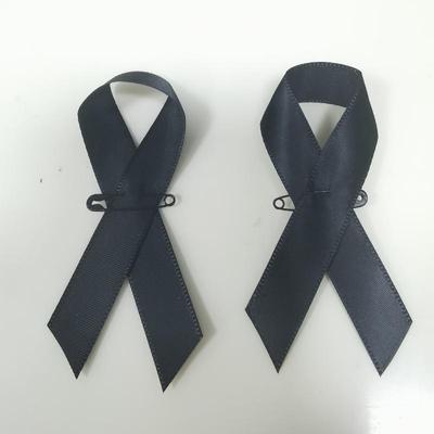 10/50 ks Černá stužka Odznak Brož Jednoduché stužkové odznaky Smuteční brož Unisex Oblek Sukně Límcové spony Kravatové šperky a doplňky