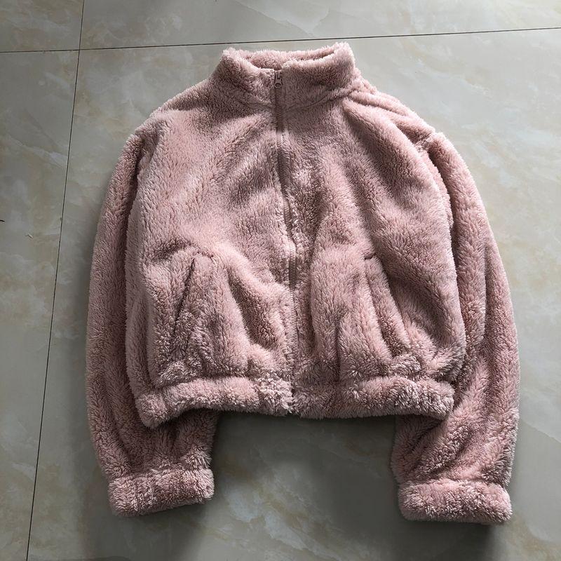 

Набитая Верхняя одежда Зима Новая Внешняя торговля Женская одежда Повседневный Полувысокий воротник Длинный рукав Карман на молнии Короткие Теплые Топы 30225 Pink B-5-4-1 M