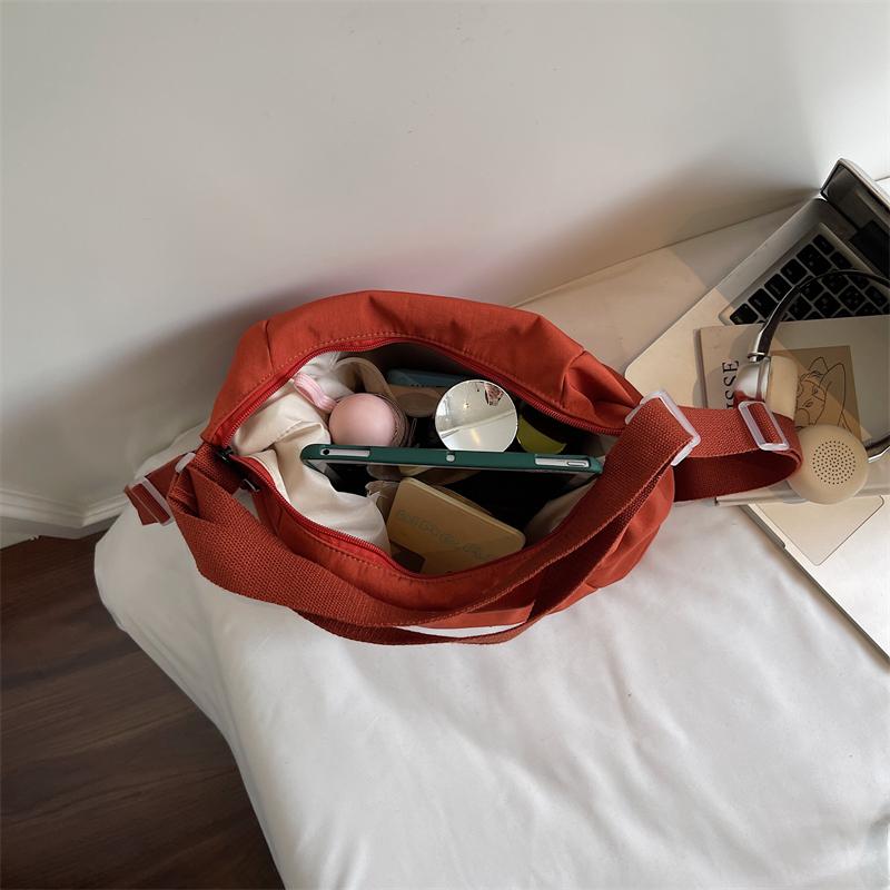 Nylon Lightweight Shoulder Bag Women's Commuter Multi-function Crossbody Bag