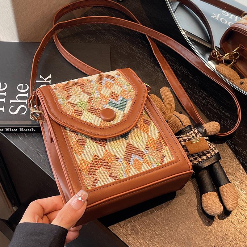 High Texture Fashion Vertical Messenger Bag Women'S Popular Bag Niche Shoulder Mobile Phone Bag Plaid Bag Women
