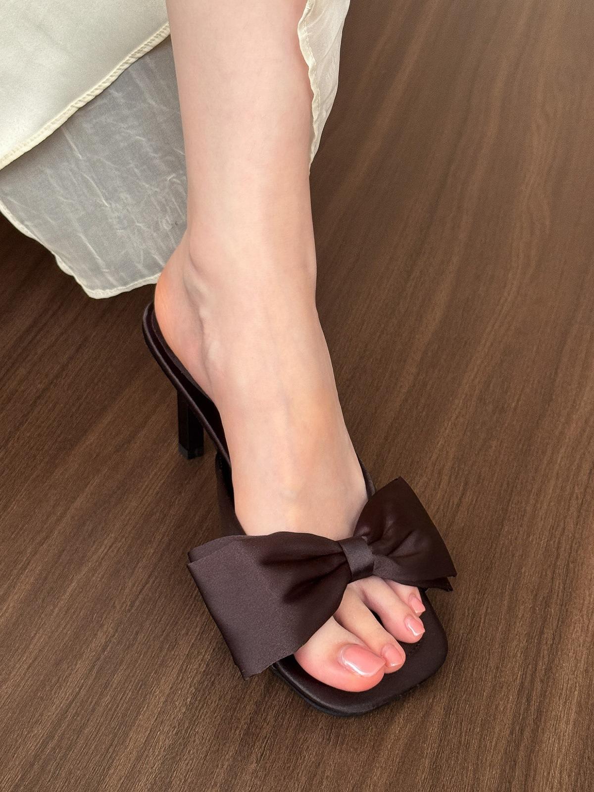 

Cold moonlight! Satin silver square head bow high heel sandals women s summer new cool slippers 40 чёрный