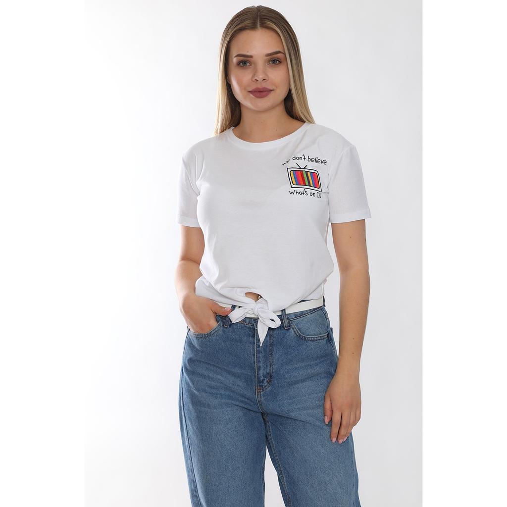 Damen-T-Shirt mit aufgestickter TV-Stickerei vorne und Krawatte