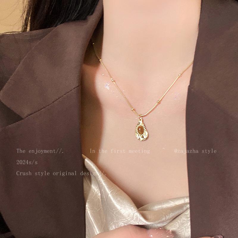 Ins Wind Pearl Necklace Design Collarbone Chain Love Pendant Jewelry