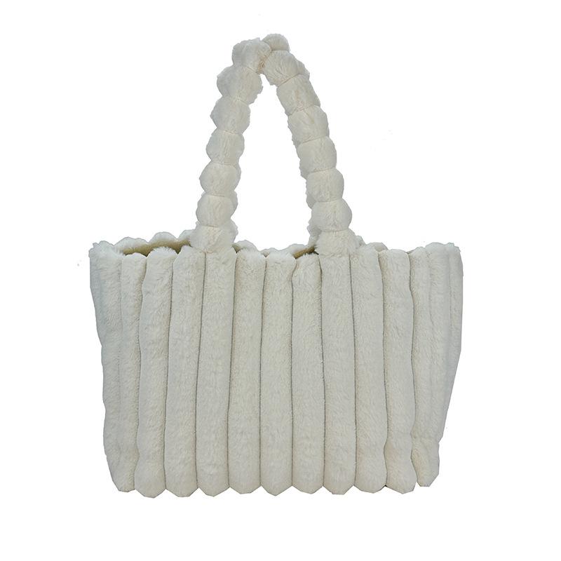 

Plush bag women s large capacity 2025 new autumn and winter versatile shoulder bag premium feeling fluff commuter tote bag белый