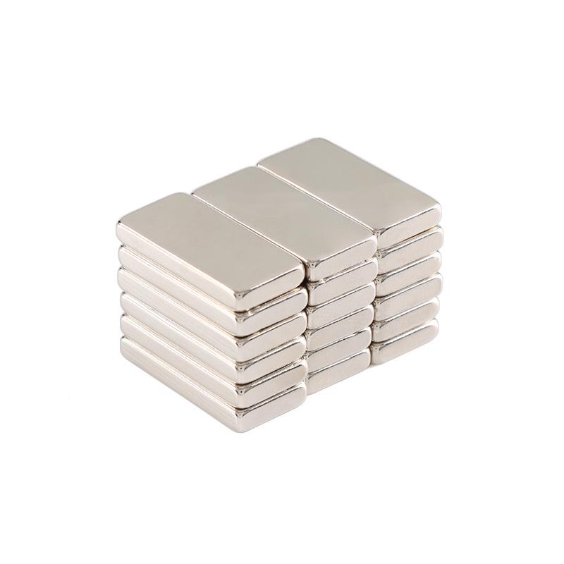 Rectangular Neodymium Magnet 10/20x5/10x2/3mm - Strong Magnetic Steel