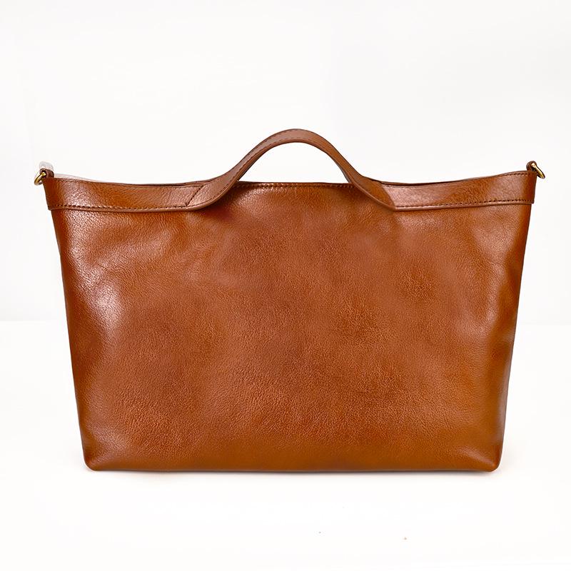 

Crystal Vegetable Tanned Leather Retro Tote Bag - Versatile Handbag for Casual Commute 30x22x10 cm коричневий
