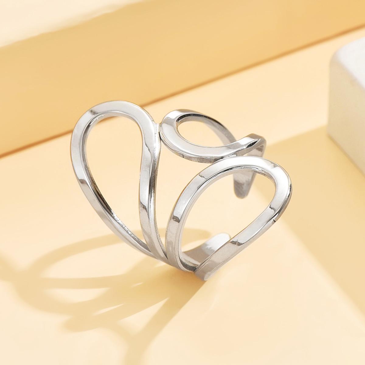 Elegant Versatile Hollow Leaf Open Ring for Women - 18K Gold Plated Stainless Steel Jewelry