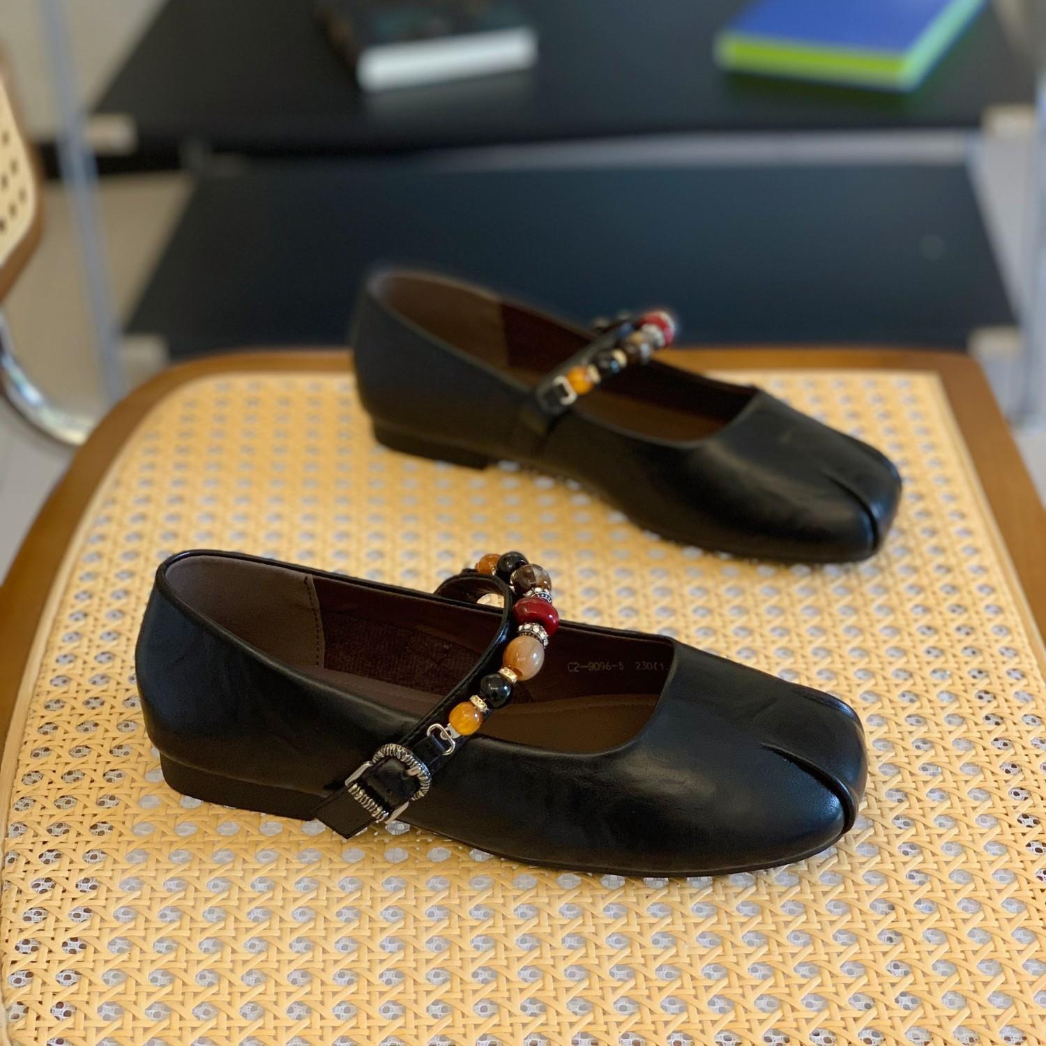 

Suding Home Универсальные туфли Мэри Джейн с бусинами и неглубоким вырезом Женские Осенние 2025 Новые Темпераментные с Квадратным Носком Складные Вечерние Туфли 35