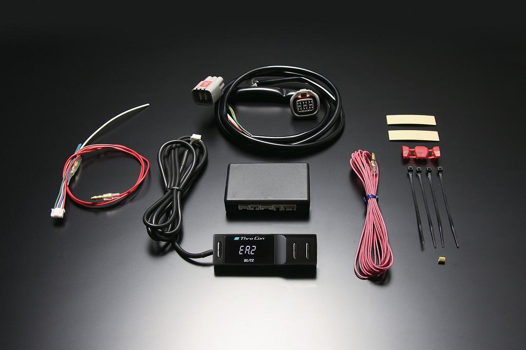 BLITZ E Thro Con Hybrid Throttle Controller for Mitsubishi Outlander PHEV BTEJ1 EV/Plug-in (GG2W)