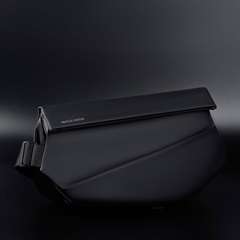 Men's breast bag, personalized backpack, messenger bag, waterproof and wear-resistant leisure bag, high-end fashion shoulder bag.