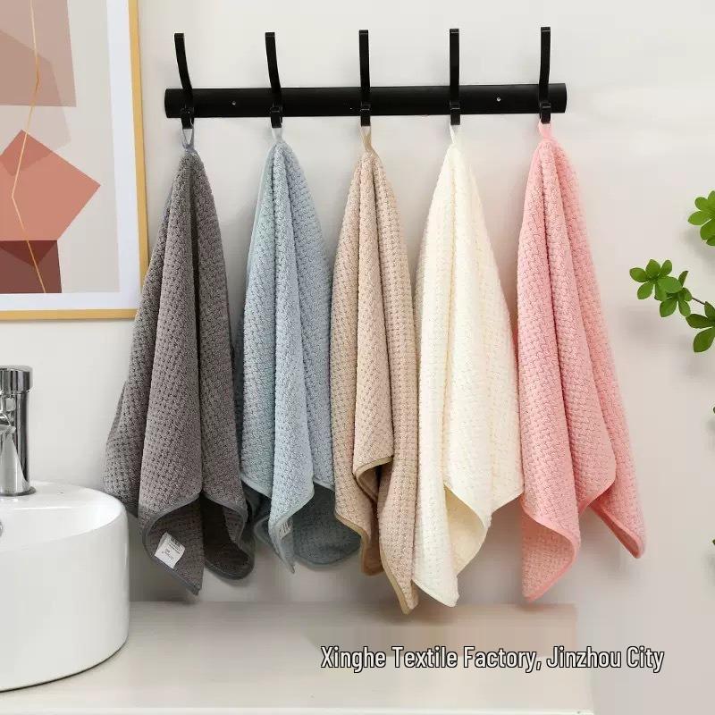 Oversized Coral Fleece Plaid Bath Towel - Absorbent & Quick-Drying for Home Use