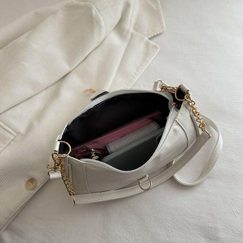 Solid Metal Color Buckle Small Ladies Shoulder Bag Zipper Closure Street Pocket