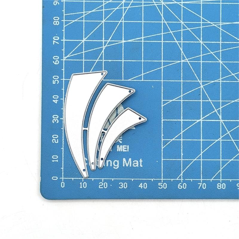 Christmas Tree Cutting Dies Metal Die Cuts Embossing Stencils for DIY Scrapbooking Album Card Photo Decorations Templates