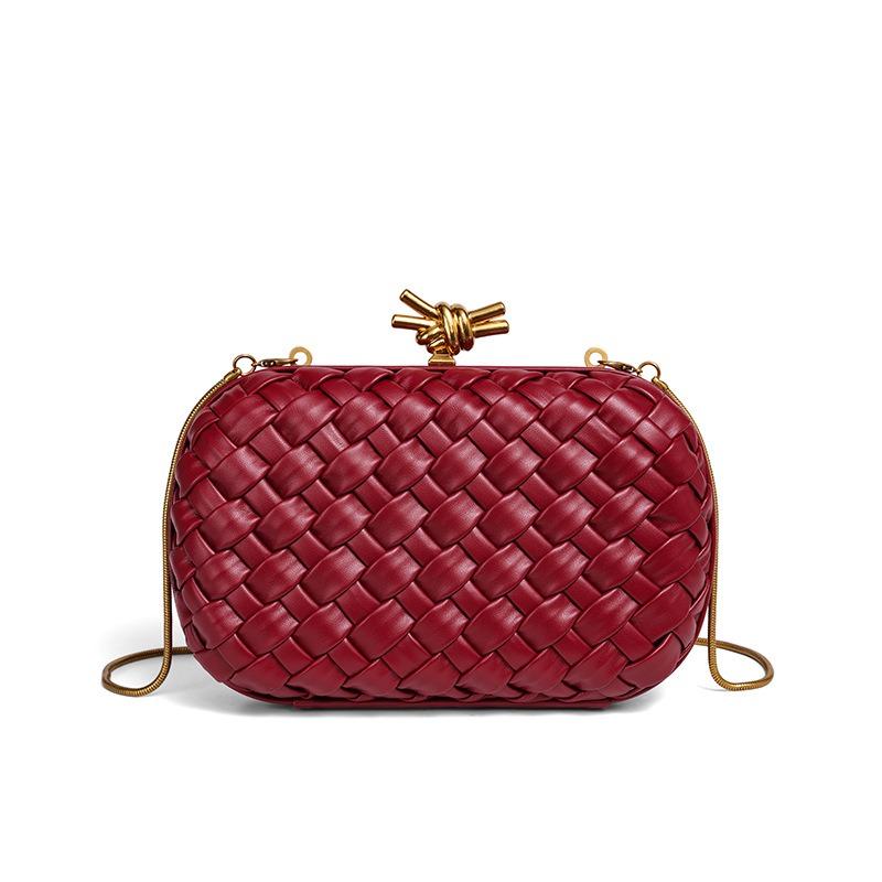 New light luxury hand-woven chain clutch bag fashion dinner commuter box bag single shoulder oblique span bag