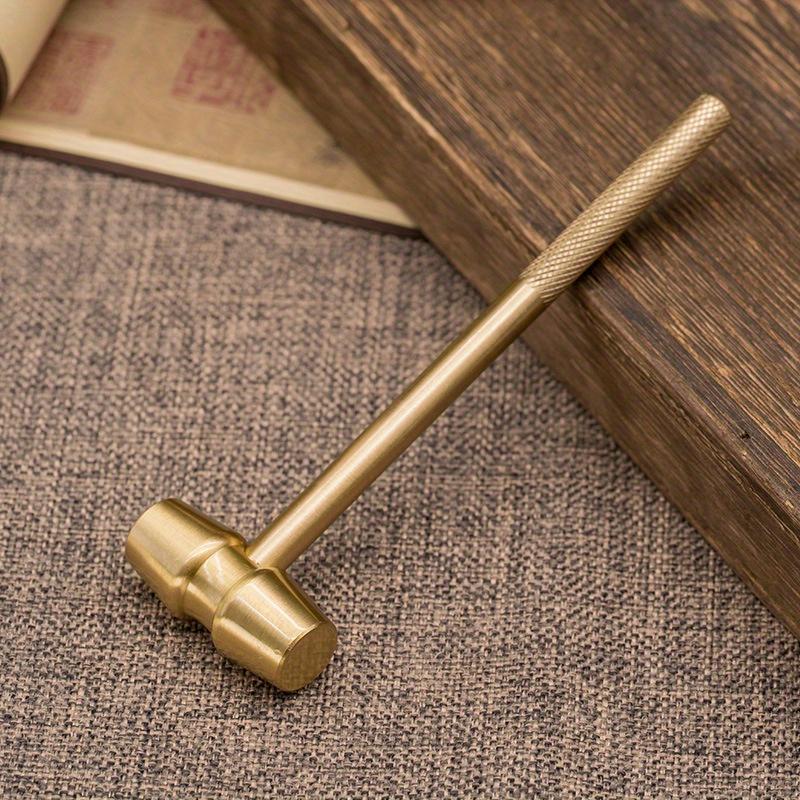 1 szt. Mosiężny młotek z długim uchwytem Ozdoba do dekoracji domu Wielofunkcyjny mini młotek domowy