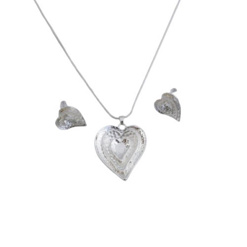 New Enamel Color Heart Stud Earrings Pendant Set, Women's Simple and High-end Silver Love Necklace Earrings.