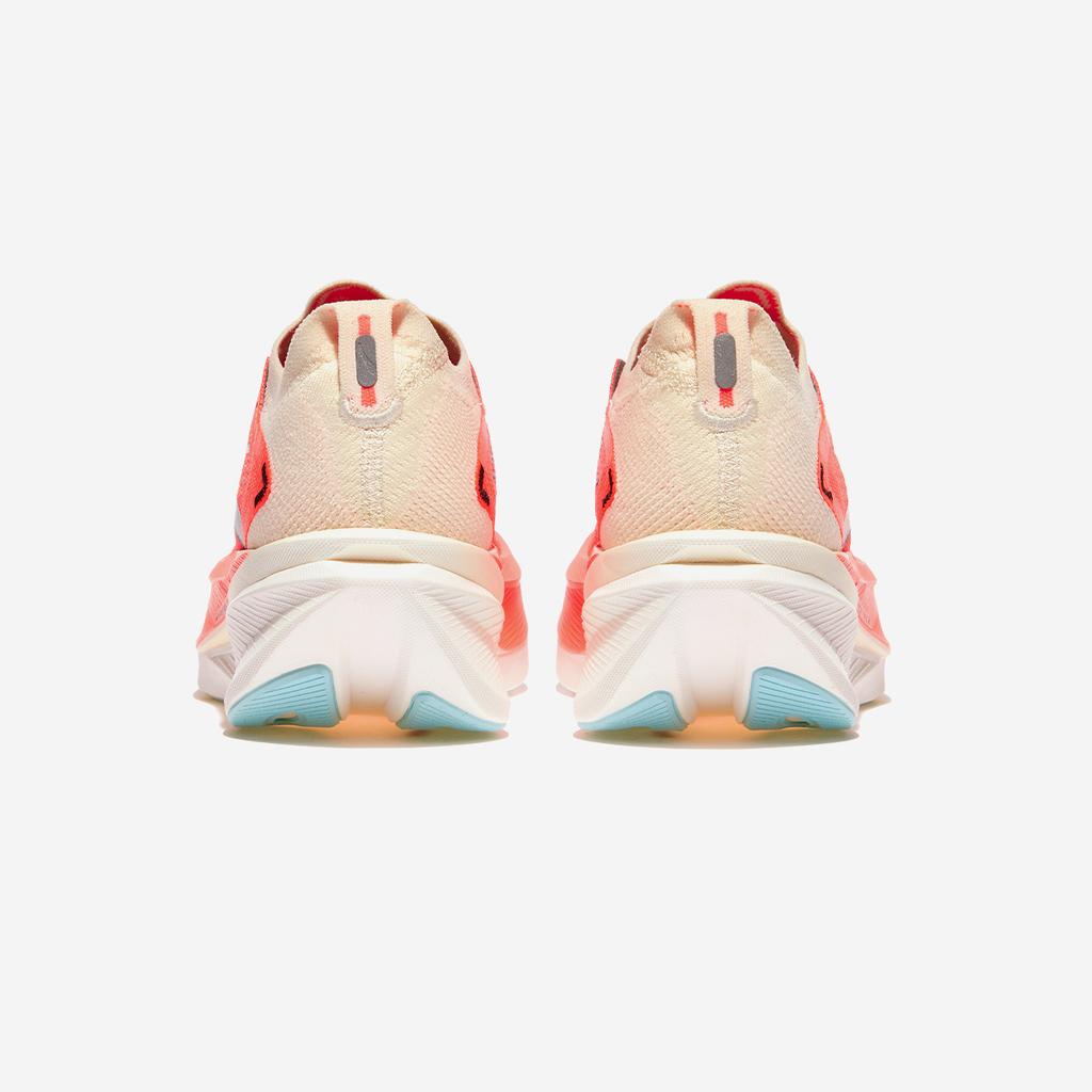 [Brooks] Hyperion Max 3 [1204551B659-Coral]
