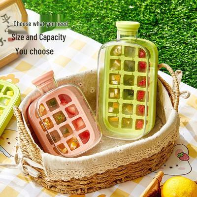 Green Source One-Touch 800ml Ice Cube Tray with Straw and Strap