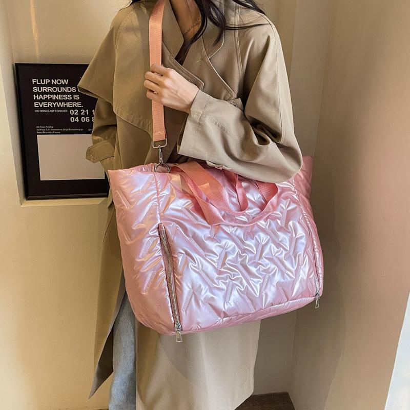 Autumn and winter new travel bag single shoulder portable large-capacity cotton clothing bag pearlescent leather film Korean version fitness bag