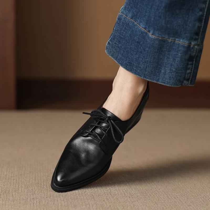 New Women's Leather Shoes Comfortable Fashion Shoes Rubber Soft Sole Pointed Four Seasons Wear Cowhide Lace-up Small Leather Shoes