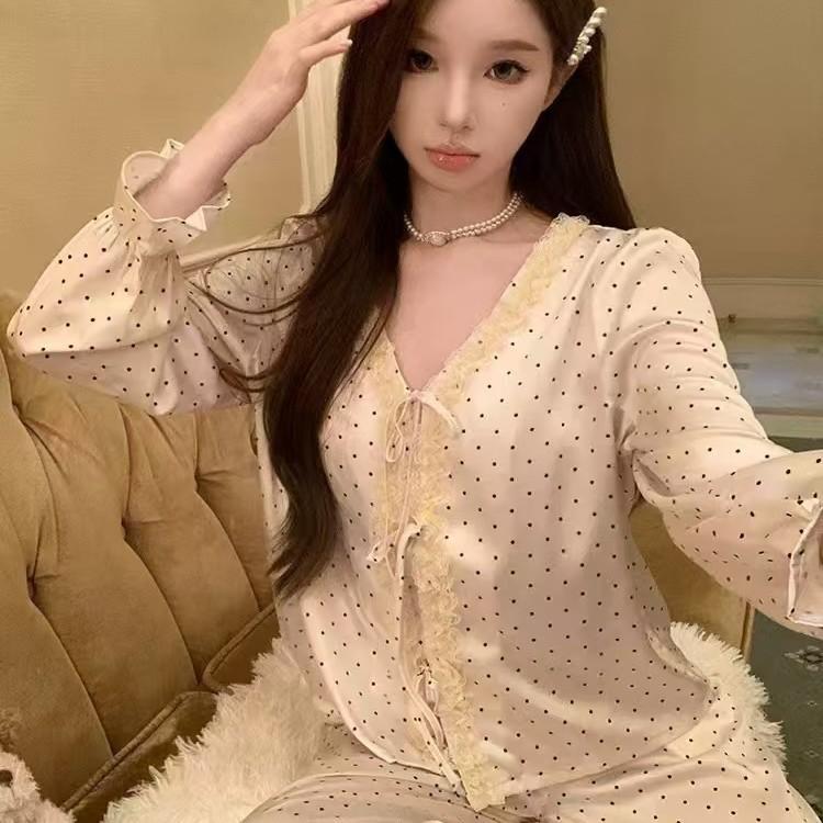

Ice silk pajamas women s long-sleeved suit polka dot French high-end comfortable loungewear spring and summer new thin models can be worn outside XL бежевий