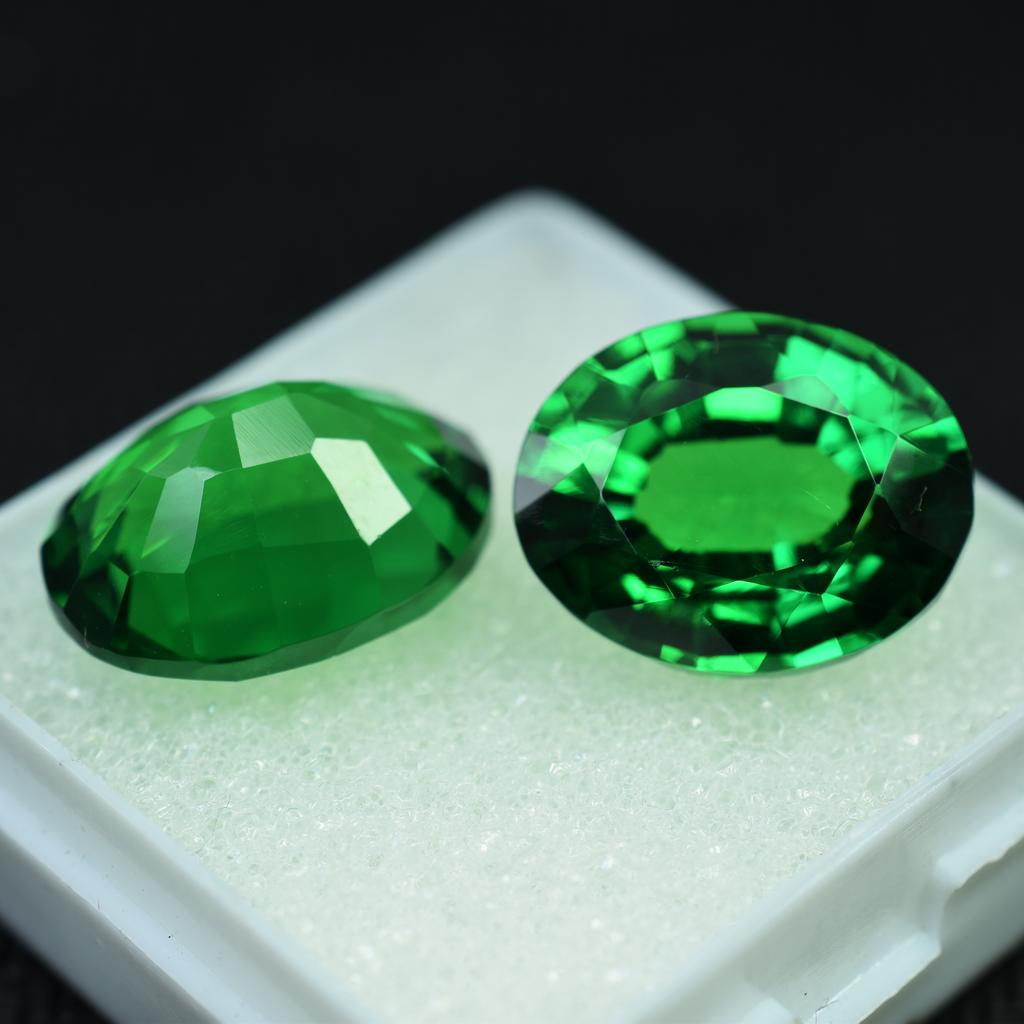 Flawless Ceylon Tsavorite Green Garnet 20 Ct Loose Oval Excellent Shape Gemstone