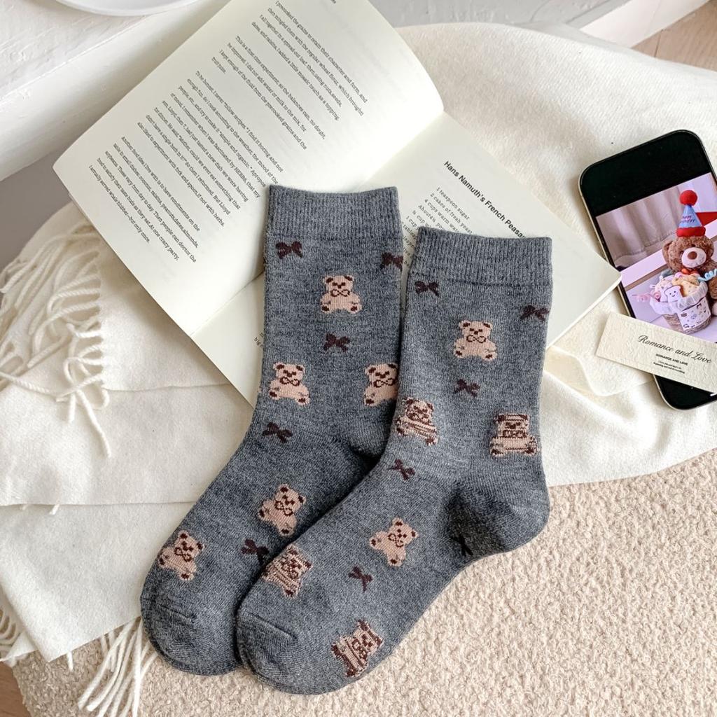 Women's Warm and Adorable Mid-length Socks for Autumn and Winter. Winter Woolen Teddy Bear Women's Socks. Casual Non-stretch Socks.