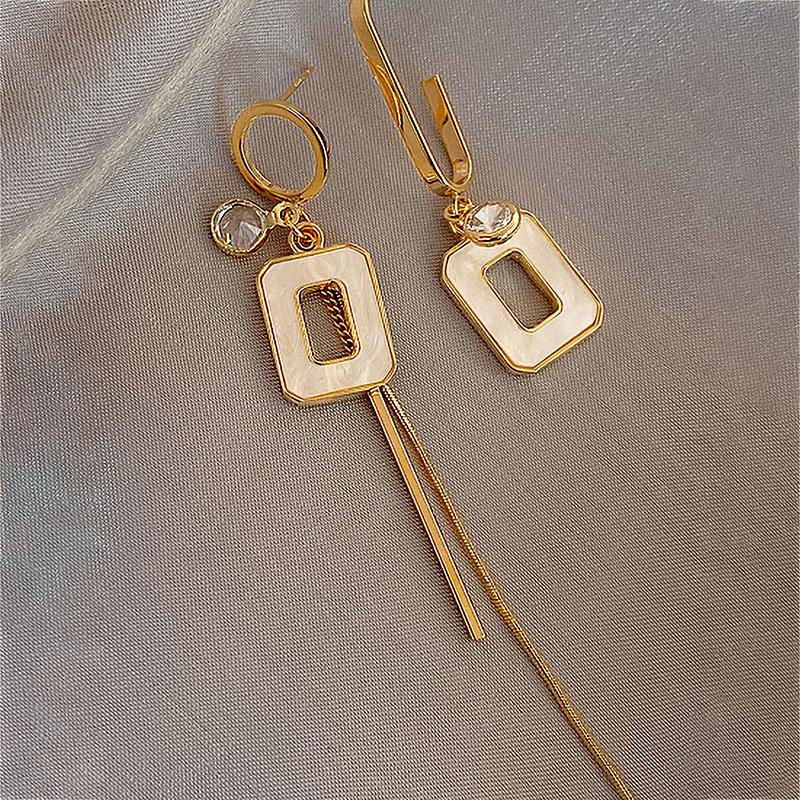 Vintage Acrylic with Diamonds Asymmetrical Geometric Fringed Silver Needle Earrings Simple Earrings