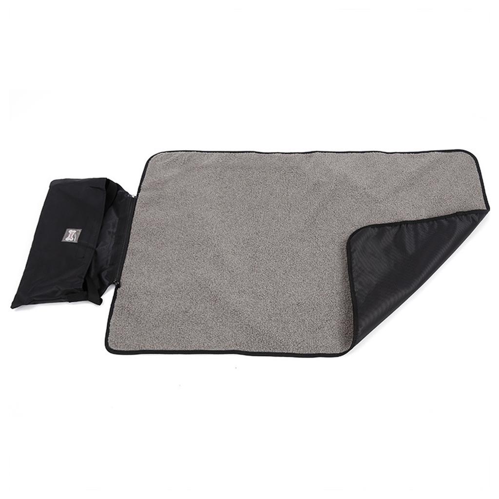 Warm Soft Pet Dog Blanket Comfortable to Touch Washable Plush Mat Suitable for Autumn And Winter