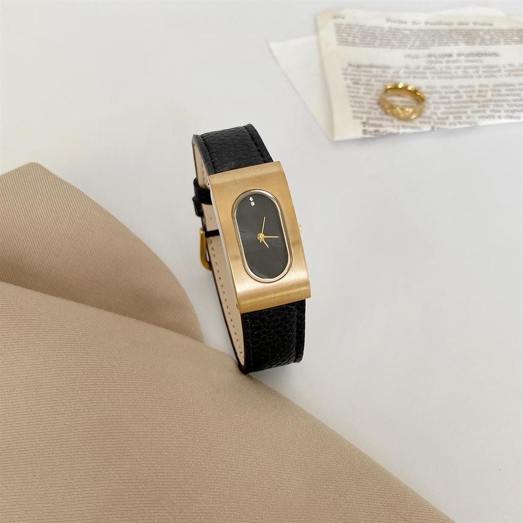 2025 new women's watch Angola red fashion women's simple temperament niche light luxury women's quartz watch
