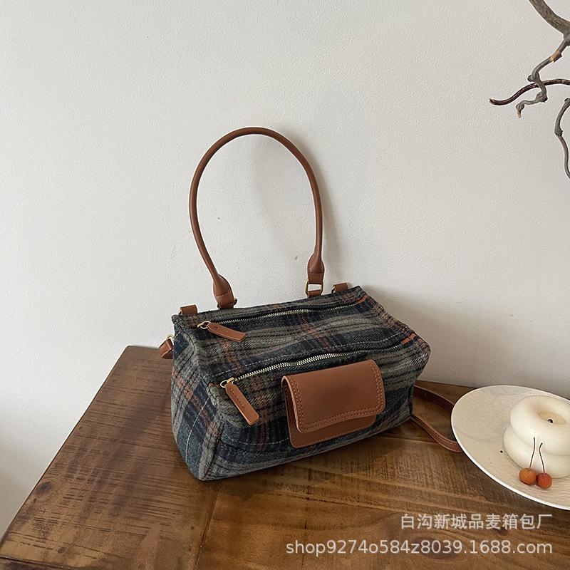 Premium Texture Fashionable Plaid Portable Small Bag Women's 2025 New Trendy Personality Versatile Single Shoulder Messenger Small Square Bag