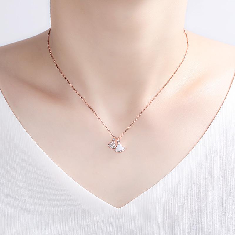 Double Fan Necklace for Women's Temperament Skirt Pendant Light Luxury Collarbone Chain
