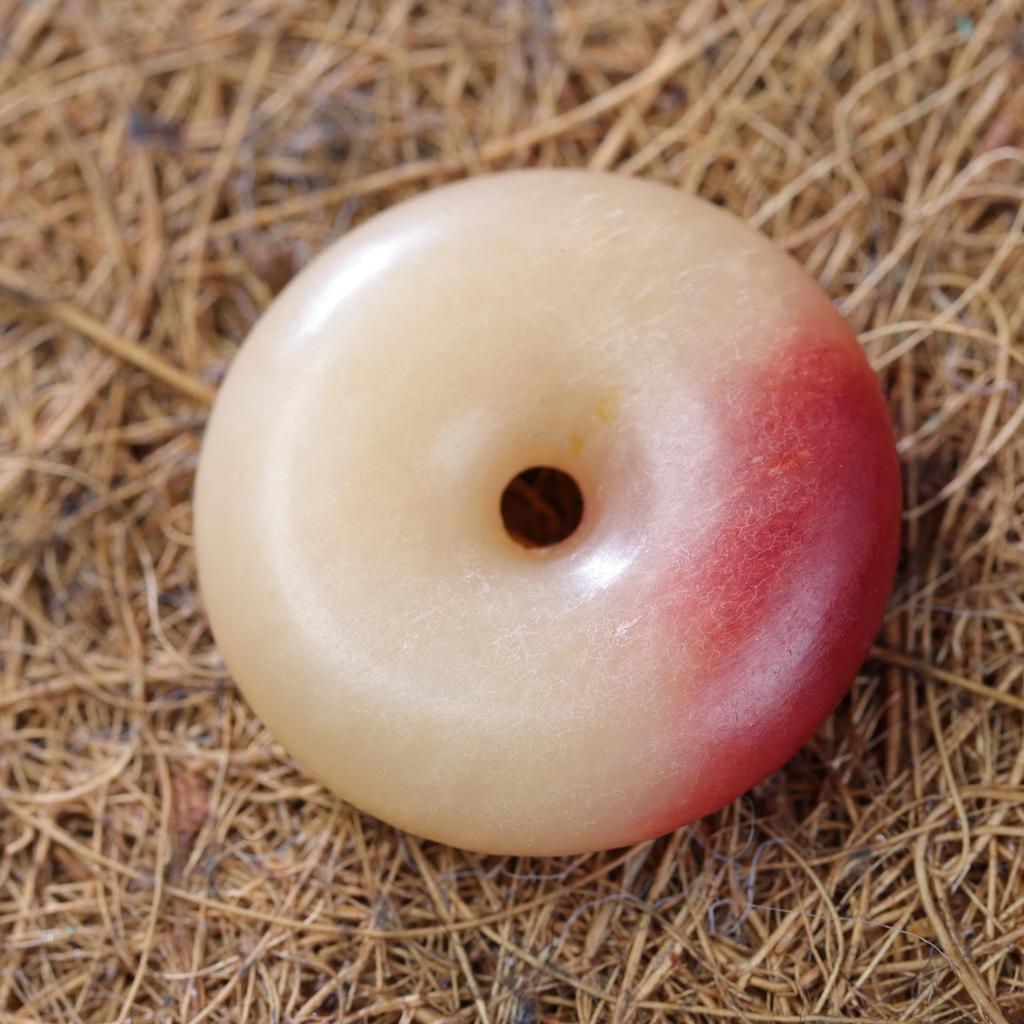 Blutroter Jade Kamelknochen Donut Anhänger - Sicherheitsverschluss Wolke DIY Schmuckzubehör