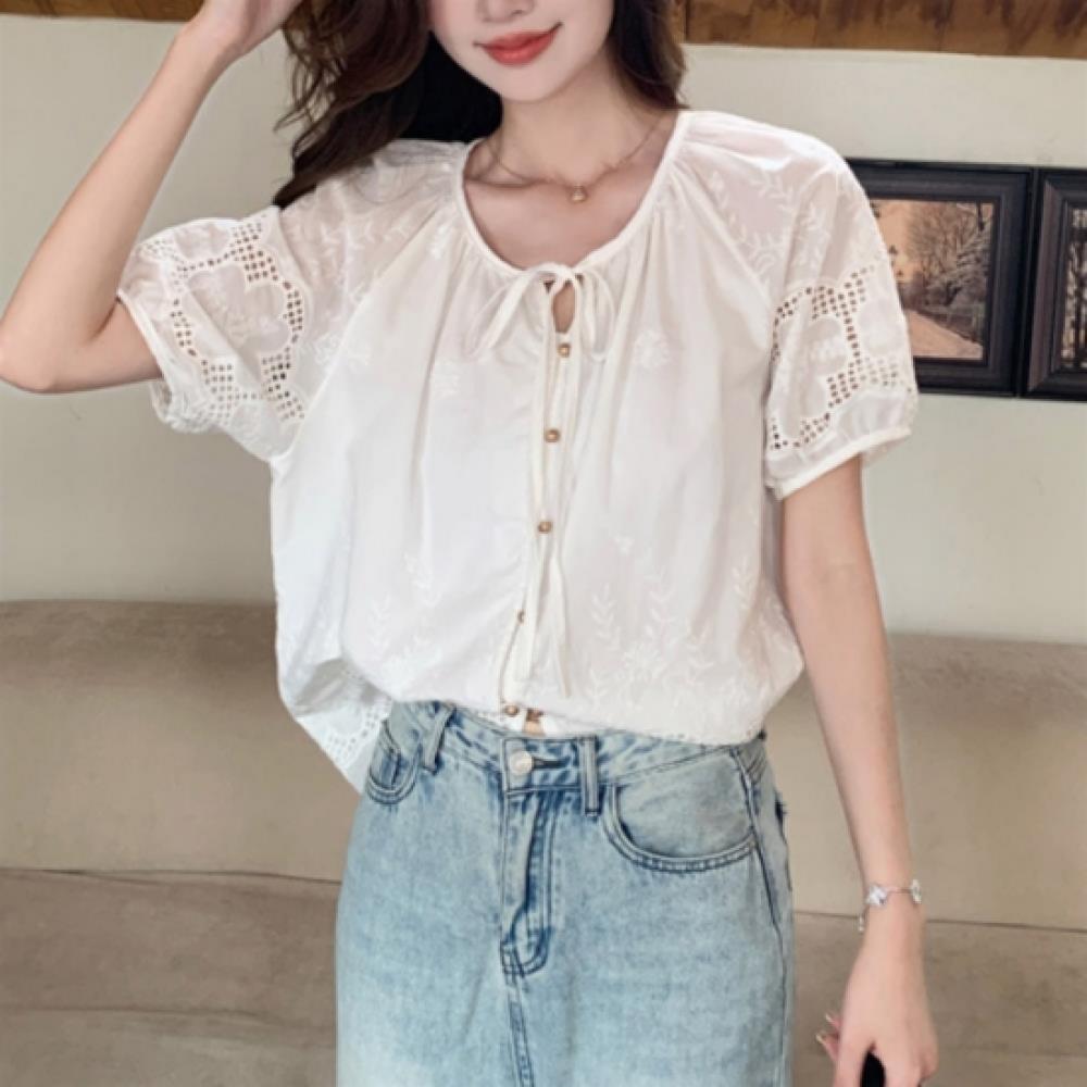 New Arrivals Open Run Women Ivory Ribbon Decoration Punching Floral Short Sleeve