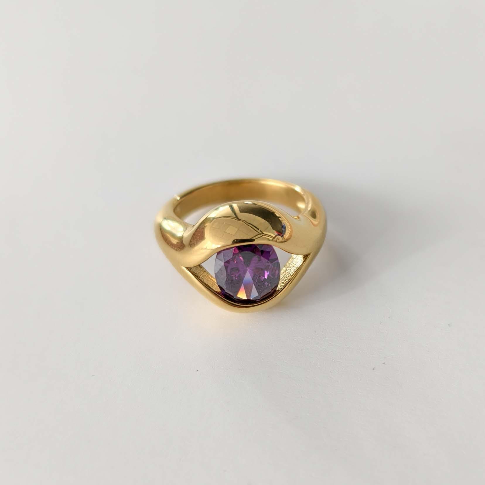 

Golden Plated Fashion Unique Lip Design Ring for Women Cubic Zirconia Stainless Steel Finger Jewelry Accessories 8