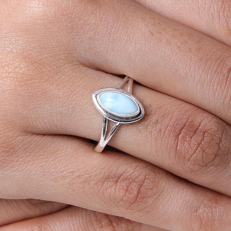 

Дизайнерское кольцо ручной работы из натурального драгоценного камня Ларимар, серебро 925 пробы, женское кольцо, серебряные украшения, подарок на день рождения 12