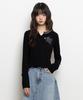 Yujen Lace Neck Semi-Crop Long Sleeve T-Shirt_Black