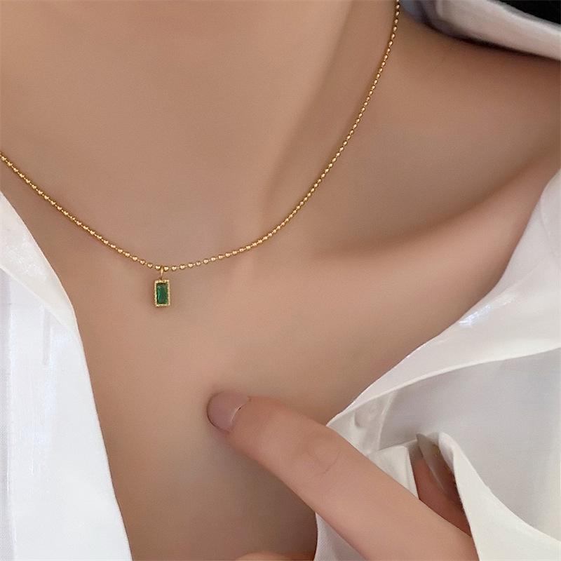 Green Zircon Bead Necklace: Fashionable Gold-Plated Titanium Steel Clavicle Chain for Women
