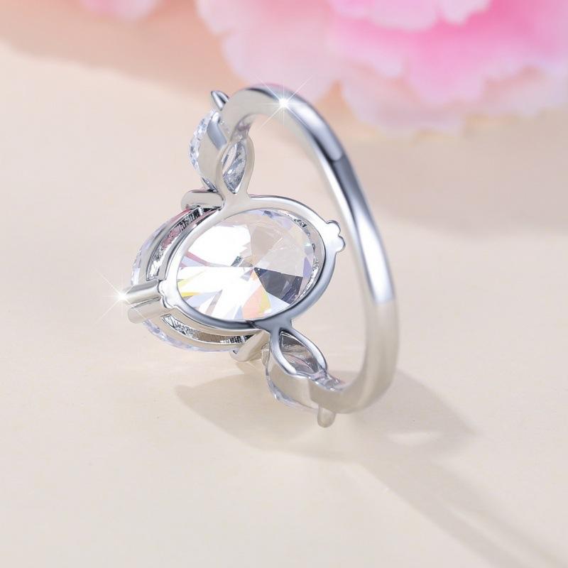 Fashion commuter * Oval zircon ring European and American special-shaped carat