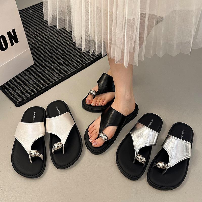 Metal Buckle Cover Toe Flat Sandals Summer New Fashion Outside Temperament Beach Shoes Cool Slippers